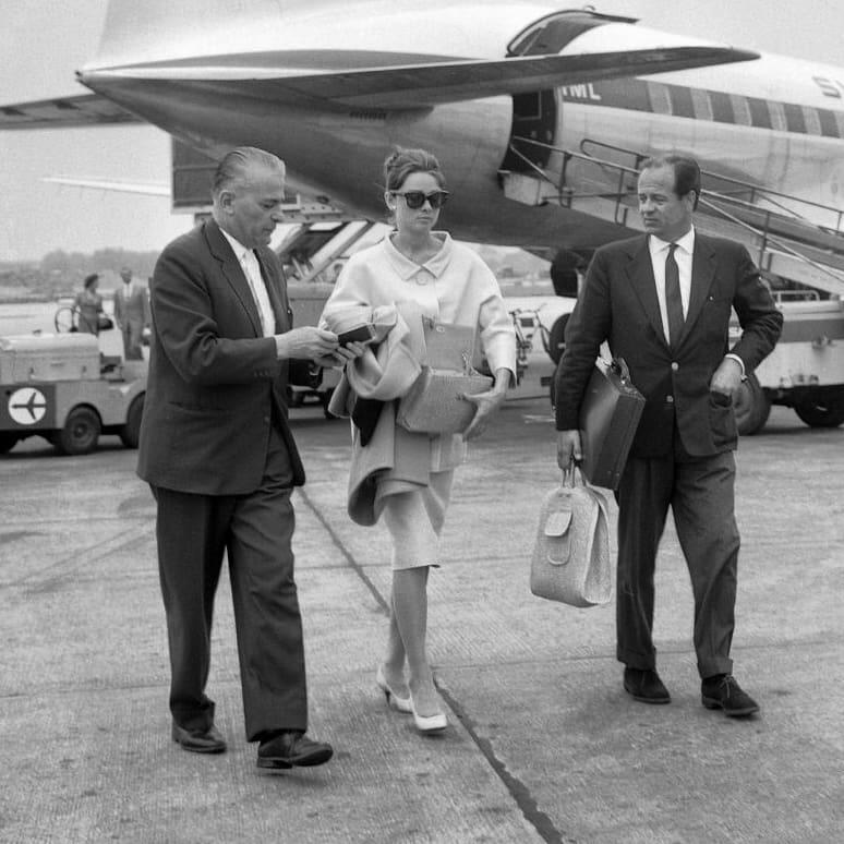 Photographer unknown.