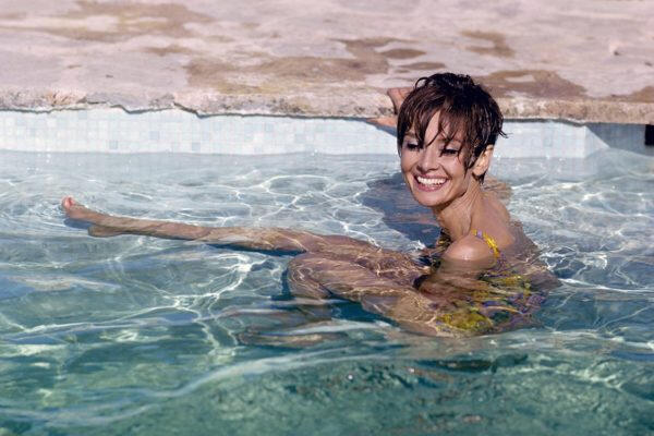 Photo by Terry O'Neill.